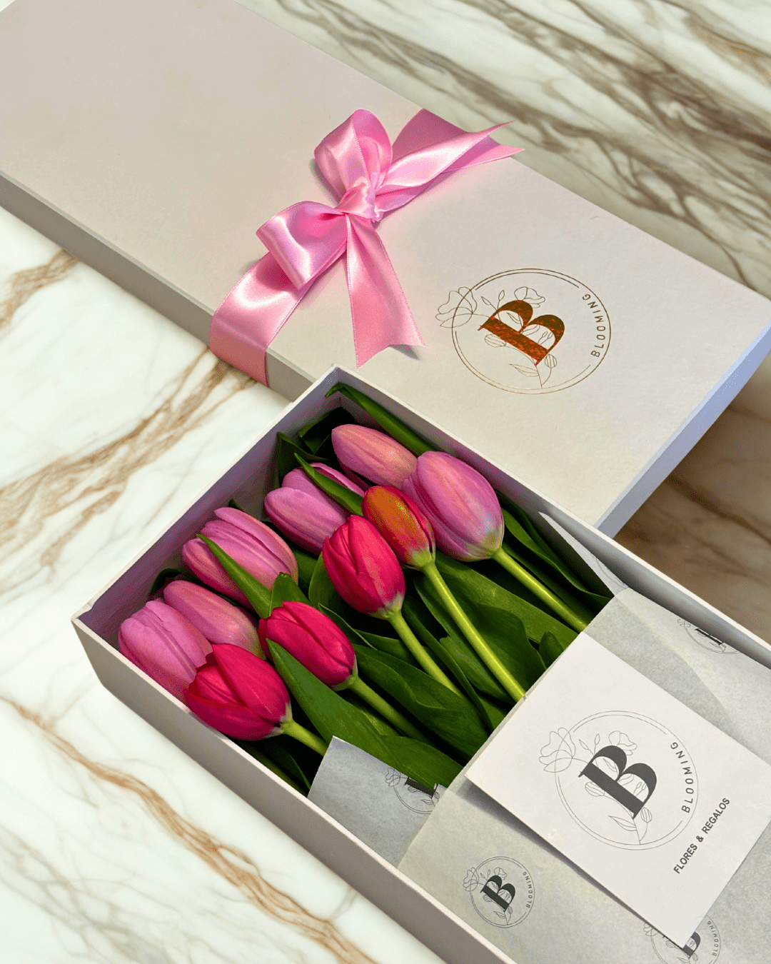 Caja de 10 Tulipanes